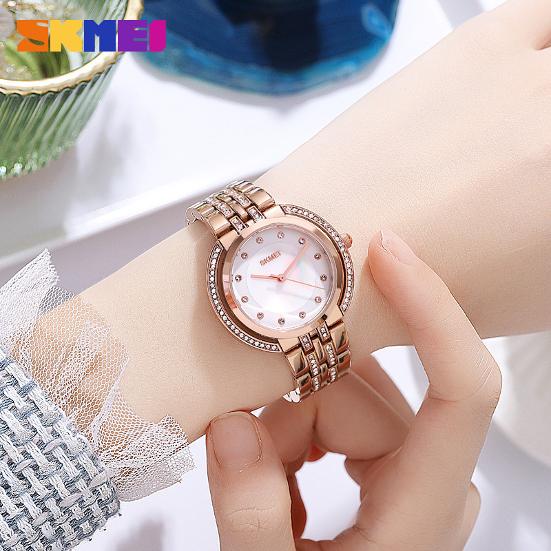Luxury Watch With Bracelet - Damesarmband quartzhorloges Luxe strass wijzerplaat Zinklegering
