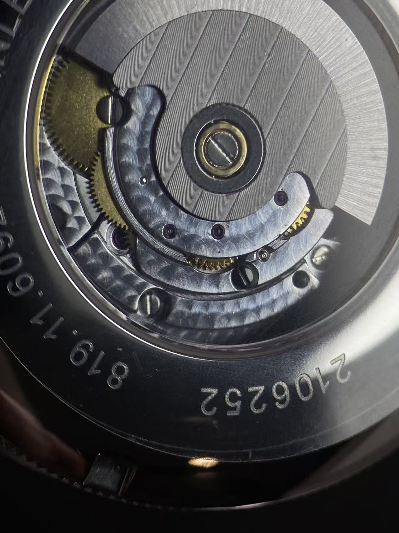 Luxe maanfase-polshorloge met  - Guilloché Dial Watch recensie en prijs
