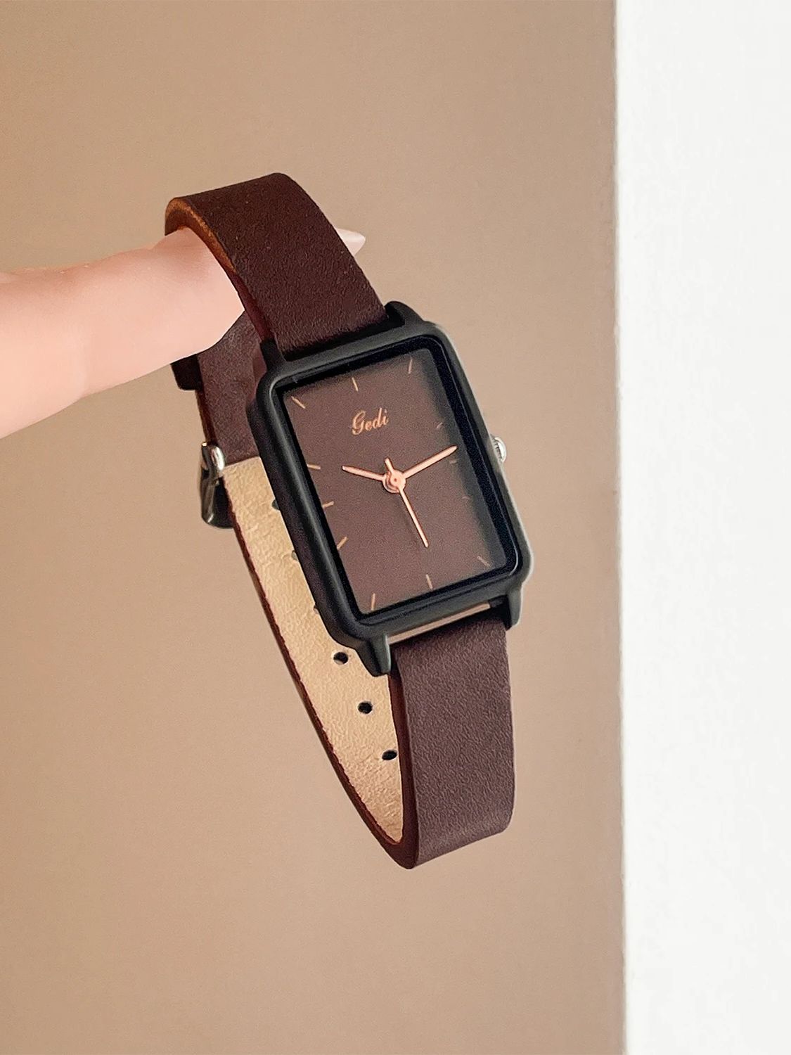 NIEUW Minimalistisch zwart vie - Dress Watch Ultra Thin recensie en prijs