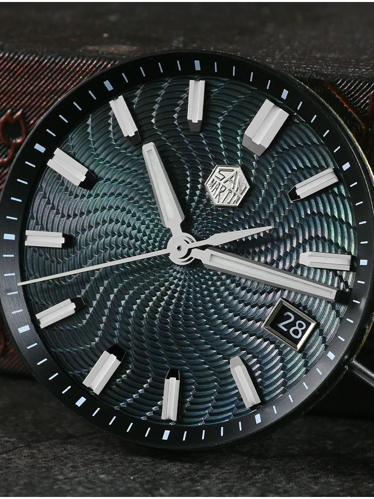 San Martin 39 mm origineel ont - Guilloché Dial Watch recensie en prijs