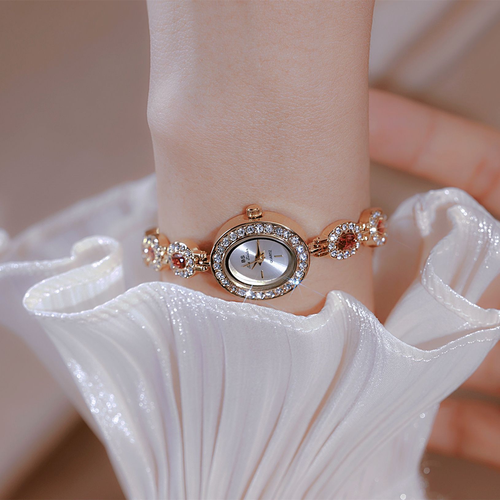 UTHAI Nieuwe Vrouwen Ketting H - Luxury Watch Index recensie en prijs