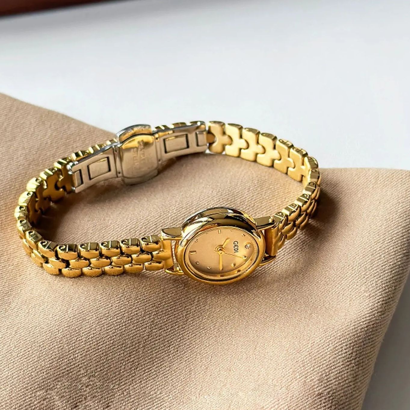 Origineel luxe dameshorloge va - Luxury Watch Index recensie en prijs