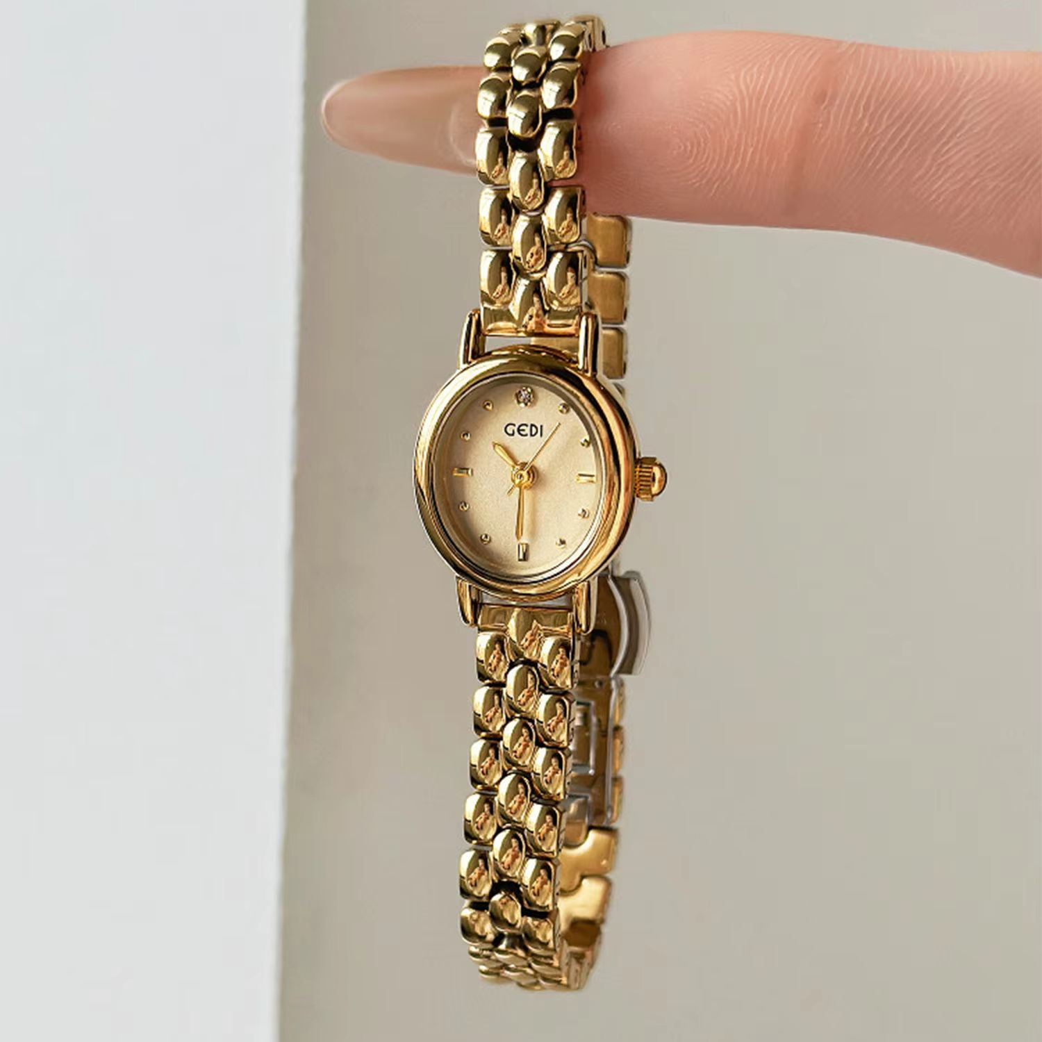 Origineel luxe dameshorloge va - Luxury Watch Index recensie en prijs