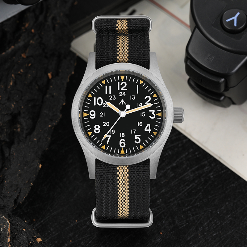 Militado ML05 Vintage horloge  - Diver Watch 300M recensie en prijs