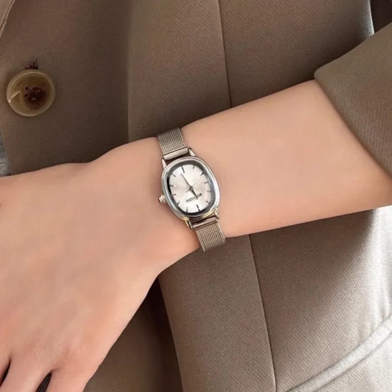 Kleine Ovale Wijzerplaat Groen - Luxury Watch Girl recensie en prijs